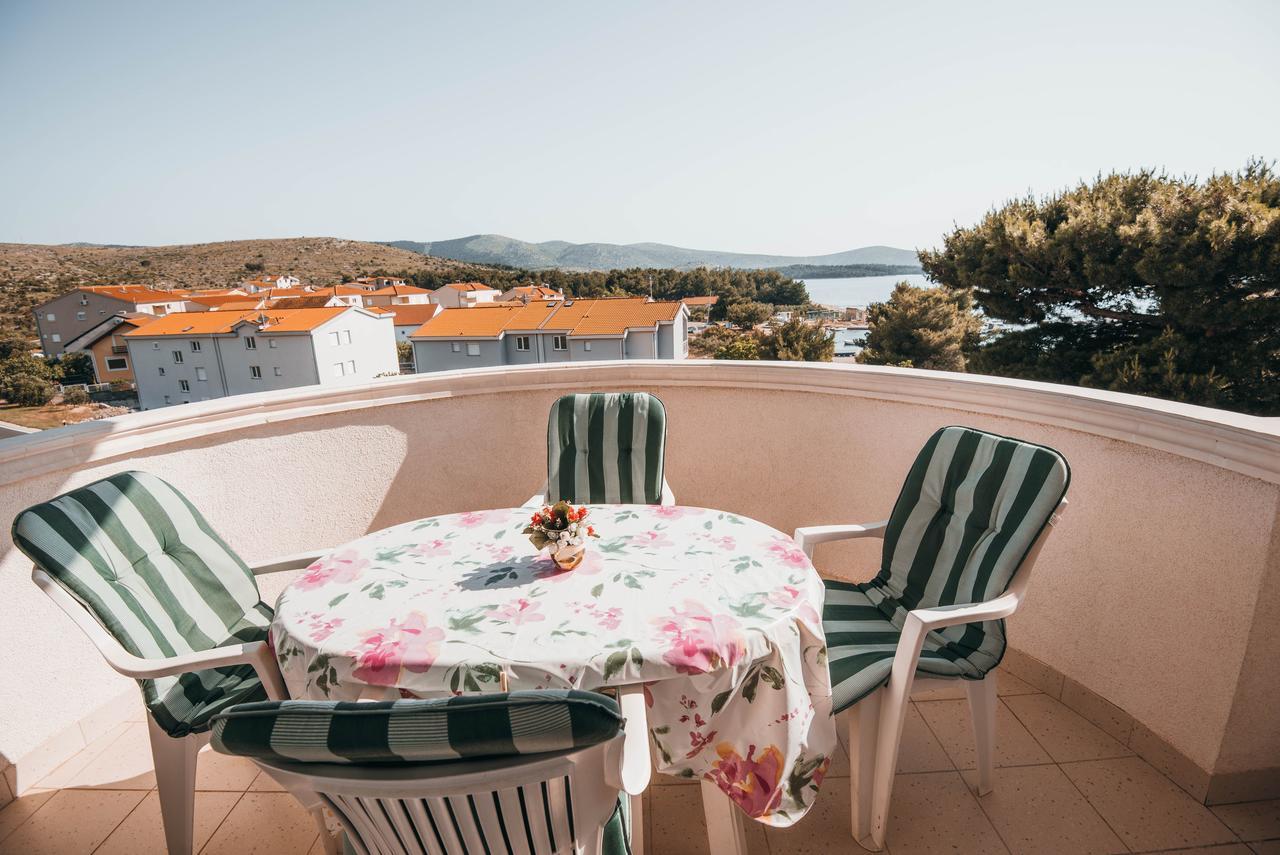 Apartments Visnjic Zaboric Eksteriør bilde