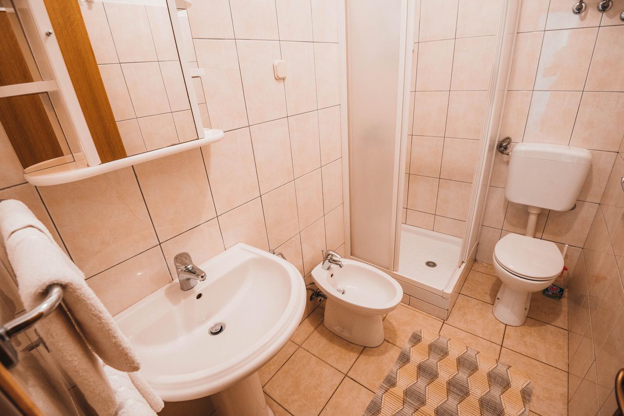 Apartments Visnjic Zaboric Eksteriør bilde